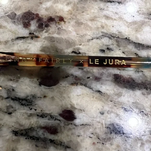 Jimmy fairly sunglasses purchased in Paris. Good condition - Picture 3 of 4